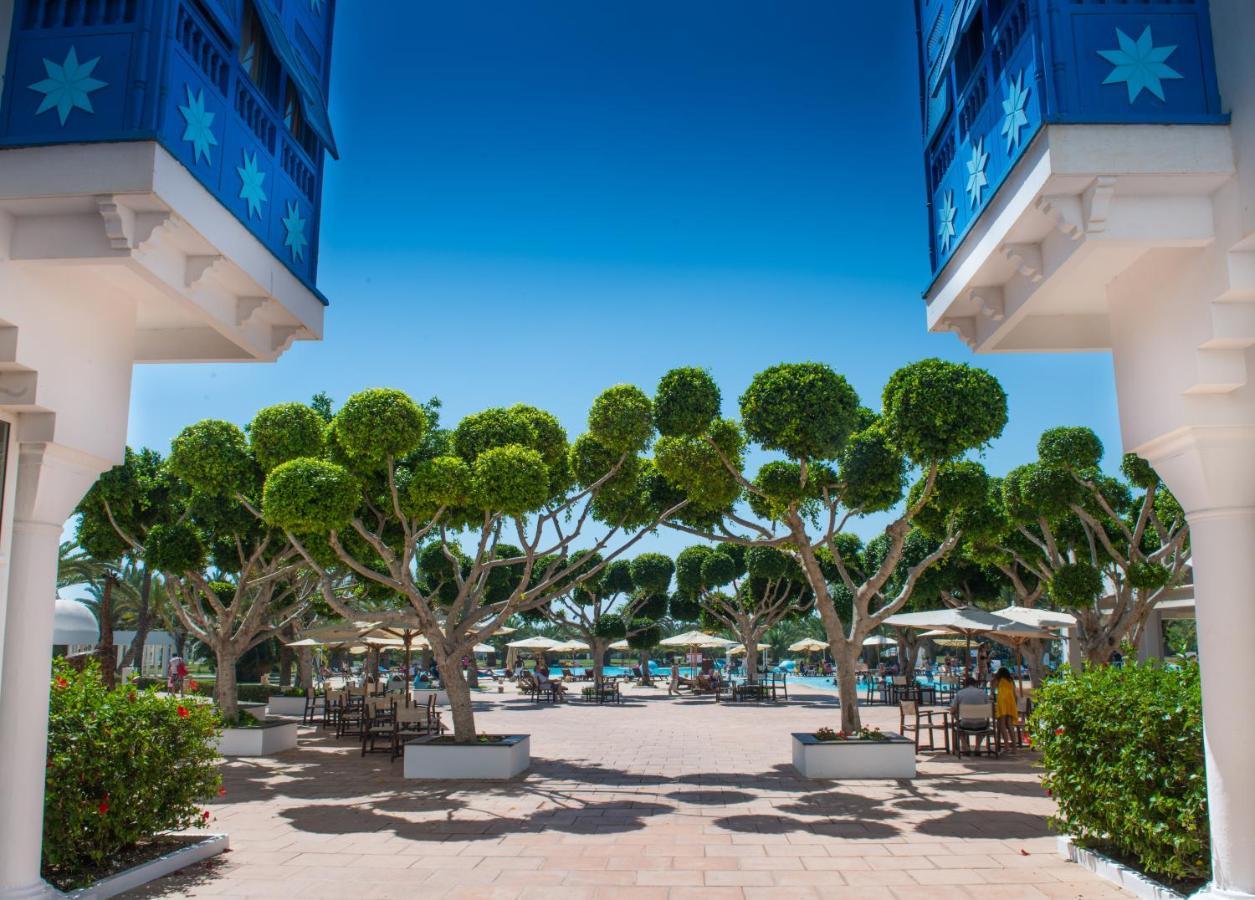 The Mirage Resort & Spa Хамамет Екстериор снимка The campus of the University of Split